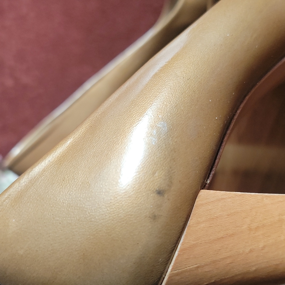 Shoes - Picture 8 of 11